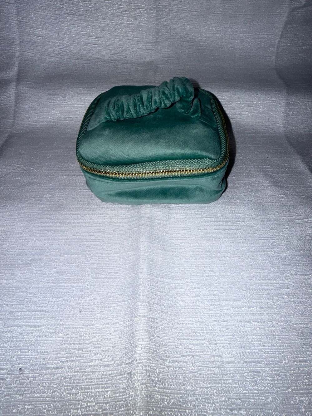 Gorjana Emerald Velvet Travel Jewelry Case